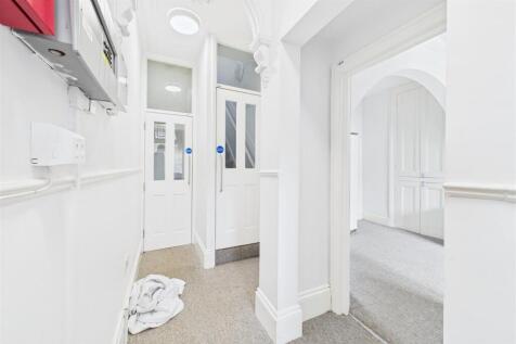 11 Osborne Villas, Kingsdown, Bristol BS2 8BP | Fr