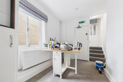 11 Osborne Villas, Kingsdown, Bristol BS2 8BP | Fr