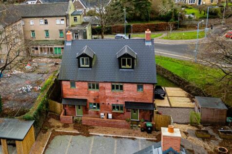 1 and 3, Mulberry Close Abergavenny, NP7 5ES | Fre