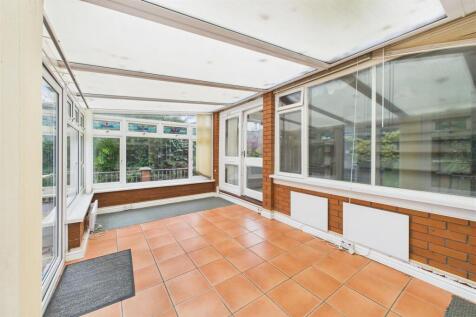 Cliff Lodge, 13 Old Teignmouth Road, Dawlish EX7 0