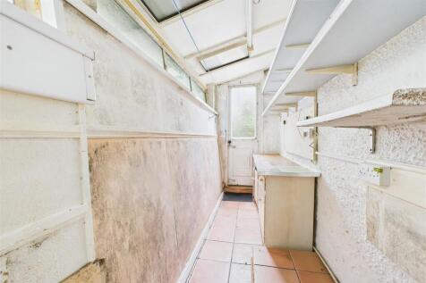 Cliff Lodge, 13 Old Teignmouth Road, Dawlish EX7 0