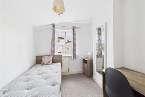 12 Osborne Villas, Kingsdown, Bristol BS2 8BP | Fr