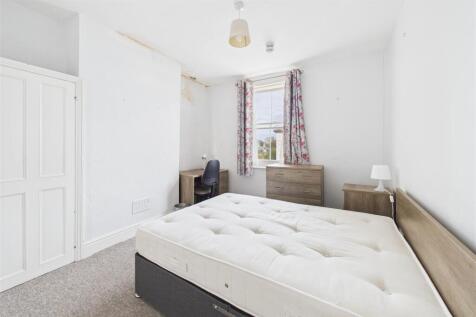 12 Osborne Villas, Kingsdown, Bristol BS2 8BP | Fr