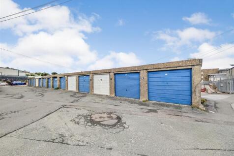 Garages 14, 15, 16 Collingwood Road Dartmouth, Dev
