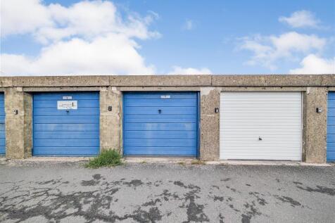 Garages 14, 15, 16 Collingwood Road Dartmouth, Dev