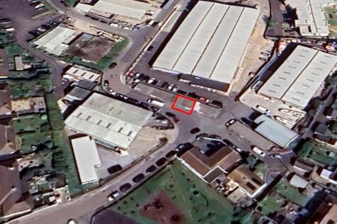 Garages 14, 15, 16 Collingwood Road Dartmouth, Dev