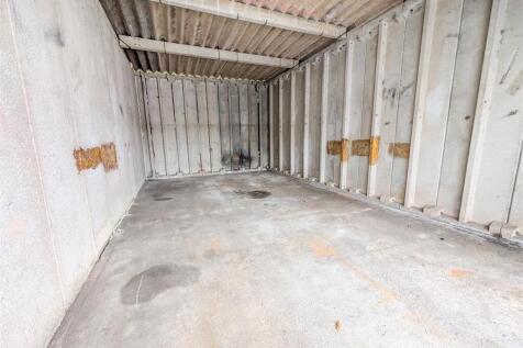 Garages 14, 15, 16 Collingwood Road Dartmouth, Dev