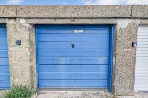 Garages 14, 15, 16 Collingwood Road Dartmouth, Dev