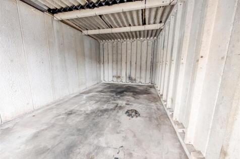 Garages 14, 15, 16 Collingwood Road Dartmouth, Dev