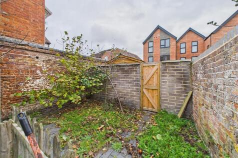 Flats A, B, C 18 Church Street, Tewkesbury, GL20 5