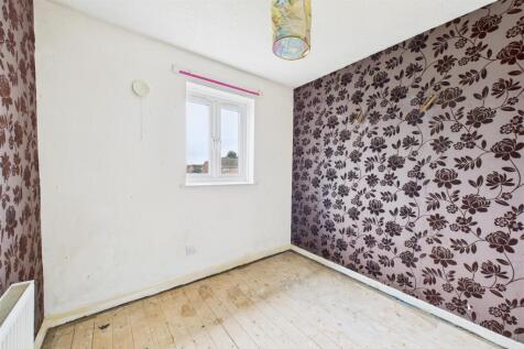 15, Courtenay Walk Worle, North Somerset, BS22 7TQ