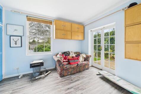 Garden Flat, 63 Newbridge Hill, Newbridge, Bath BA