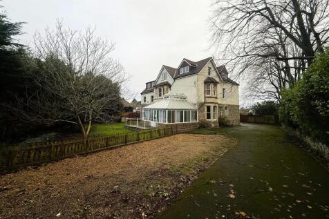 20 Cambridge Road, Clevedon, North Somerset BS21 7