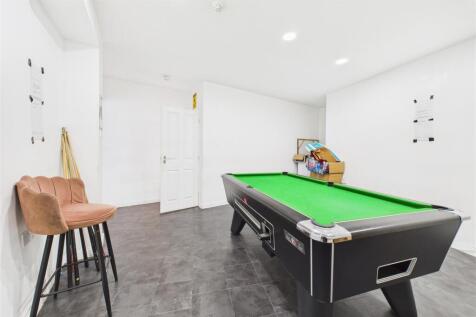 182 - 186 Lawrence Hill, Redfield, Bristol, BS5 0D