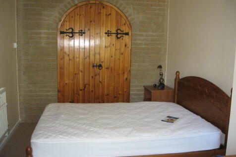 g/f bedroom