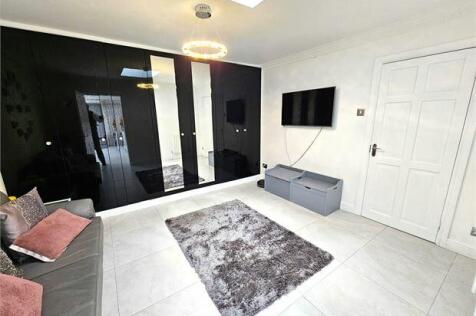 Studio flat with private entrance 