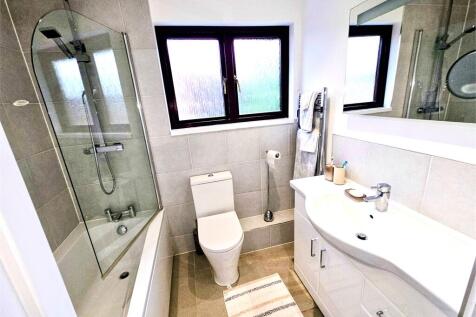 Annex shower room