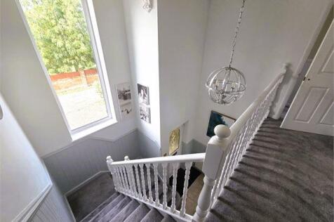 Galleried landing