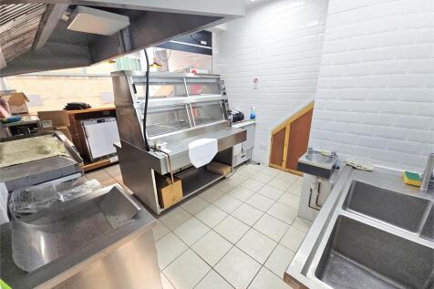 Fully equiped kitchen area