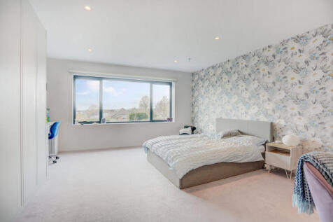 bedroom4