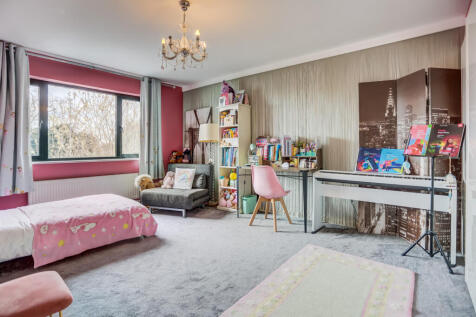 bedroom4