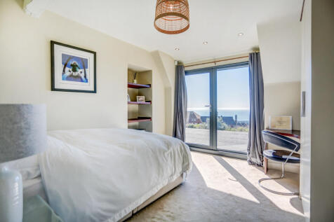 bedroom4