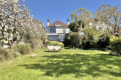 rearhousefullgardenadjusted