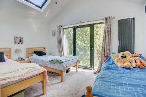 bedroom5