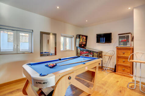 gamesroom2