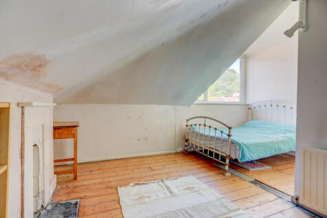 bedroom5