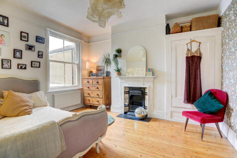 bedroom8