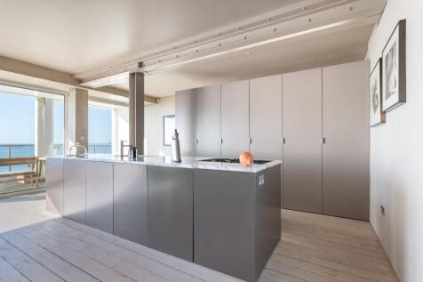 westernesplanade9