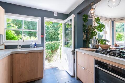 kitchentosteps