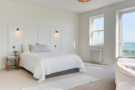 bedroom4