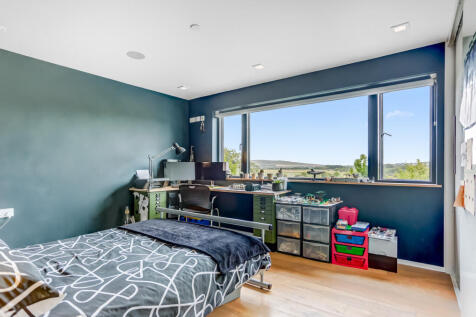 bedroom4