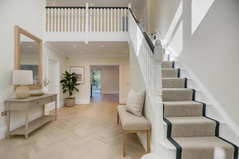 hallwaystaged