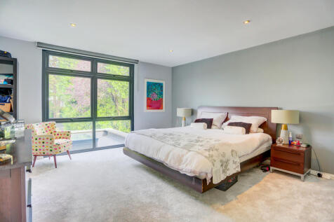 bedroom4