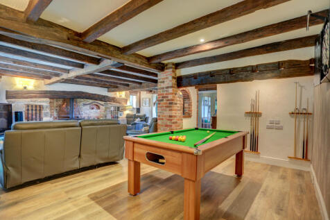 pooltable