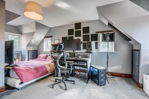 bedroom7