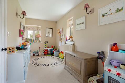 Snug/Playroom