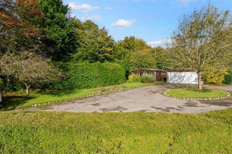 Drive &amp; Outbuildings