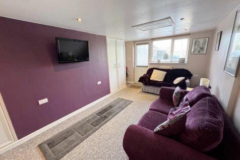 Annexe Lounge / Bedroom
