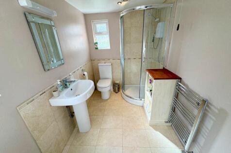Annexe Shower Room