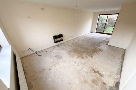 Sitting Room / Dining Room
