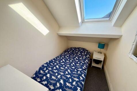 Study / Bedroom 6