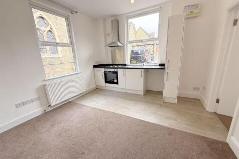 Lounge/Kitchen