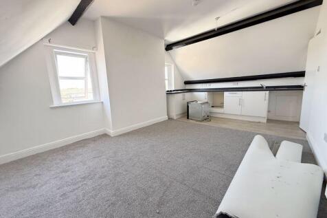Living Room / Kitchen