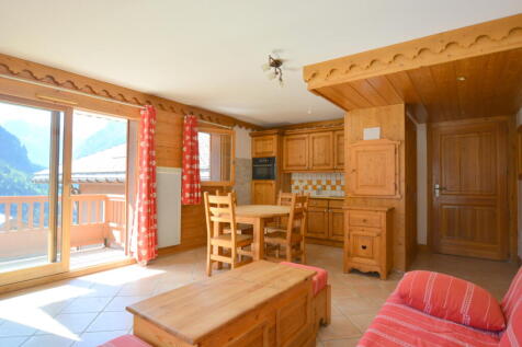 Property Image 4