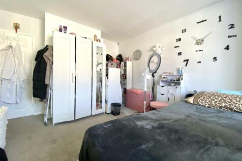 Bedroom Three, Lounge.jpg