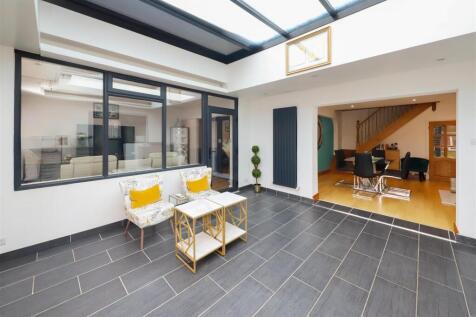 Garden Room 2